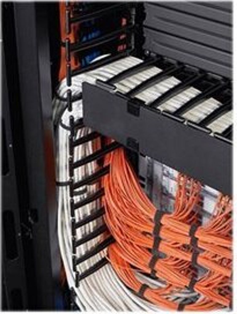 APC Vertical Cable Manager for NetShelter SX 42U Networking