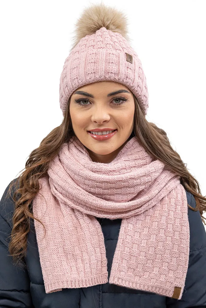 Kit hiver femme bonnet et écharpe rose pour sorties grand froid et neige