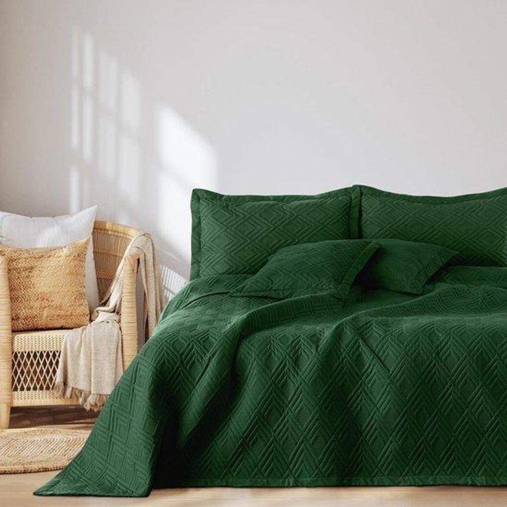 Famanu Sprei Doppelseitig Ultraschallgesteppt Polyester Ophelia Dunkelgrün - 220 x 240 cm
