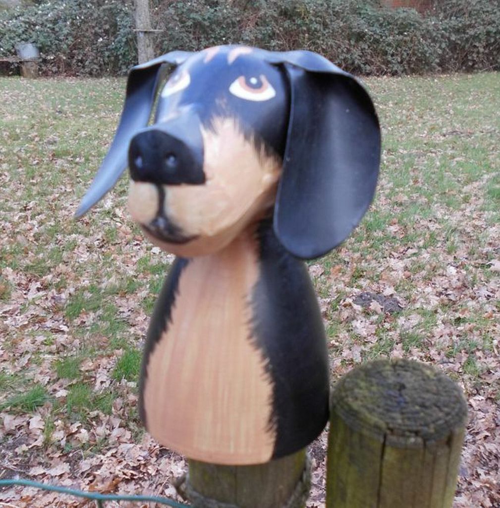 Zaunfigur Pfahlhocker Zaunhocker Hund m. Schlappohren Produktbild 