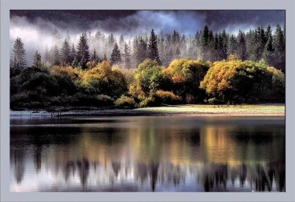 Poster Maxi 61x91.5 Luci d'Autunno + Cornice MDF Shinsuke Argento