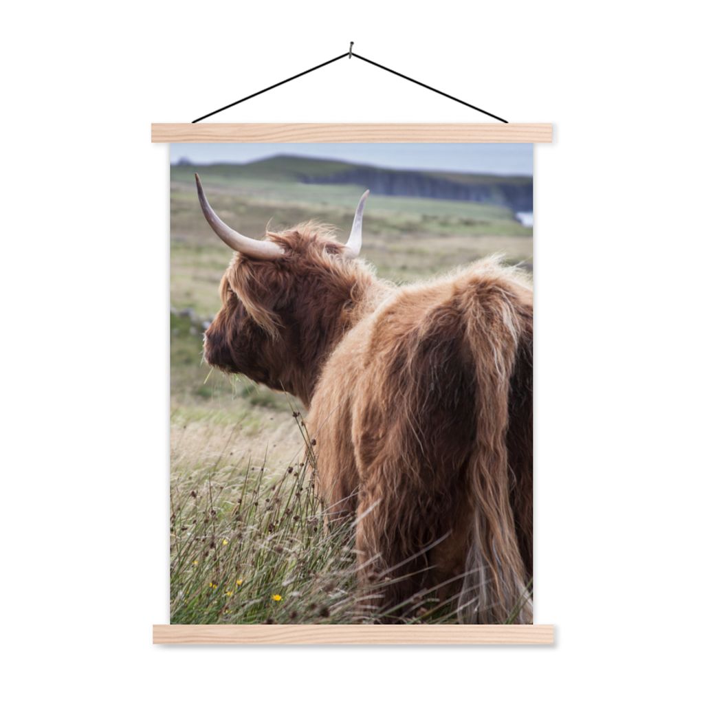 MuchoWow Textilposter Schottische Highlander - Natur - Meer 120x160 cm mit holzfarbenen Rahmen - Plakatkarton