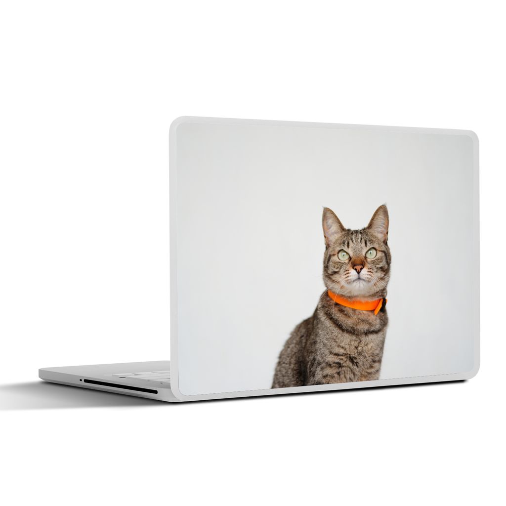 MuchoWow Laptop Aufkleber Sticker Cover Katze - Halskette - Orange - Mädchen - Kinder - Jungen - Kinder 30x21 cm - Sticker für Laptop - Selbstk...