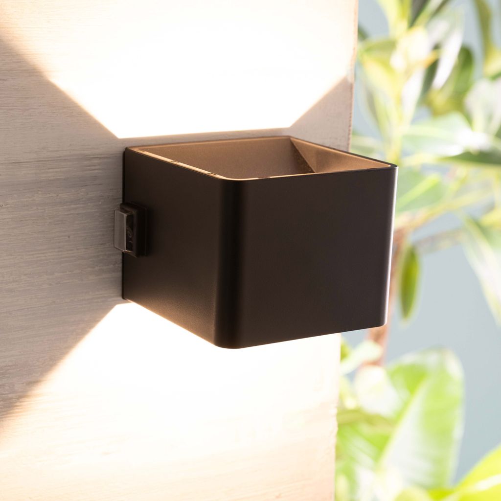 BRILLIANT schwarze Portable LED-Wandleuchte ISEO für Außen Produktbild 1