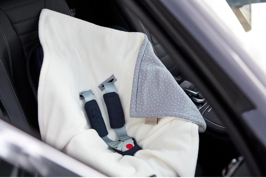 KraftKids Einschlagdecke für Babyschale Musselin grau Punkte