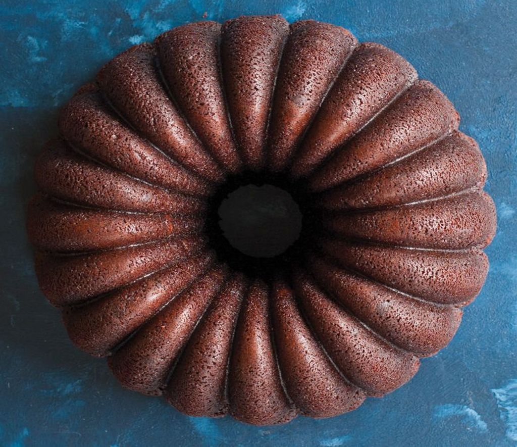 Nordic Ware Gugelhupfen Ornament Set - 2-teilige Goldene Backdekoration