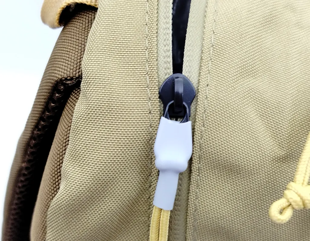 Sac à dos Bench beige pour le travail et les sorties - Format idéal - 7