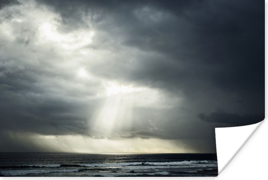 MuchoWow Poster Sonnenlicht dringt durch Gewitterwolken 180x120 cm - Fotoplakat