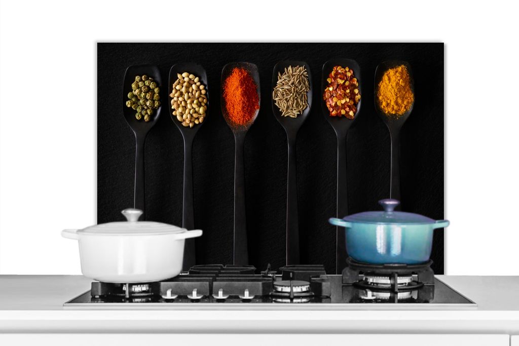 KitchenYeah Spritzschutz Küche - Küchenrückwand - Wandschutz für Herd und Spüle - Löffel - Gewürze - Schwarz - Gewürze - Rustikal 90x60 -...