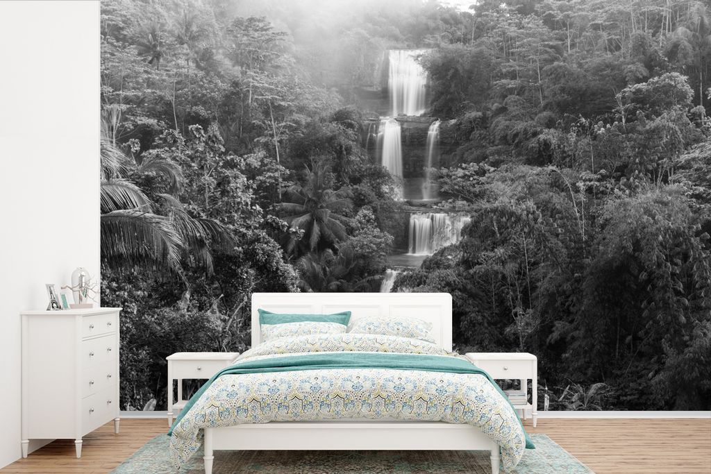 MuchoWow Fototapete für Wohnzimmer oder Schlafzimmer Wandtapete Vinyl Motivtapete Indonesien - Wasserfall - Schwarz - Weiß - 420x280 cm - Zimme...