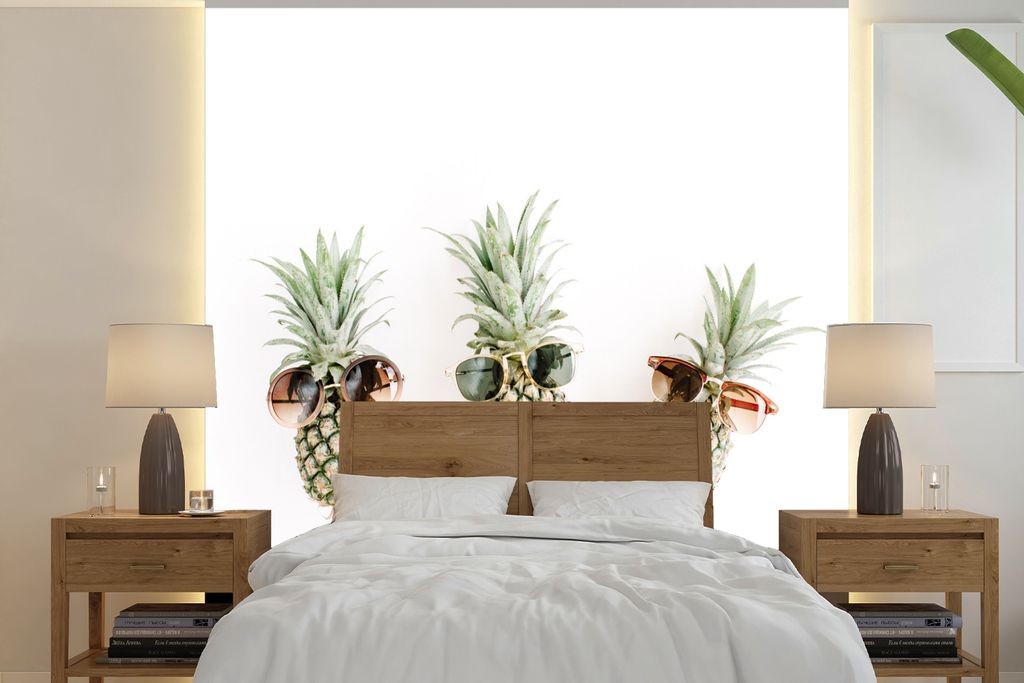 MuchoWow Fototapete für Wohnzimmer oder Schlafzimmer Wandtapete Vinyl Motivtapete Ananas - Sonnenbrille - Gelb - 280x280 cm - Hintergrundbild