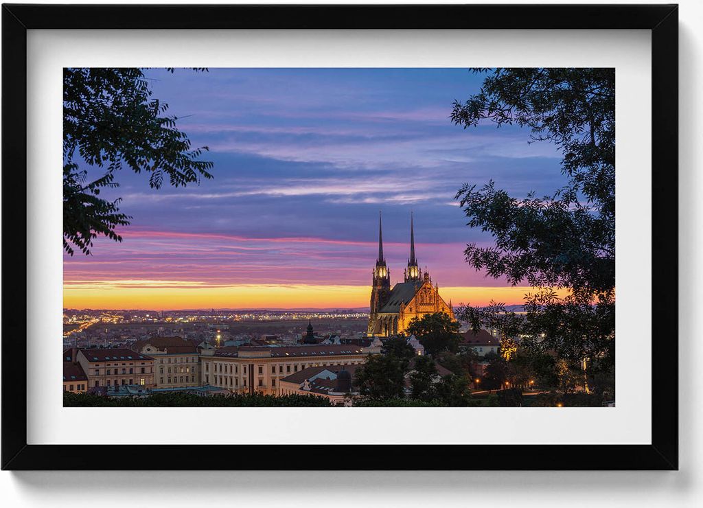 Sonnenaufgang Brünn– Wandbild mit Rahmen – Gerahmtes Bild – Wanddekoration – 60x40 cm – Schwarz Rahmen