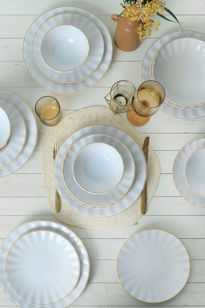 GZG Vintage Series – Set Di Stoviglie In Ceramica Per 8 Persone, 24 Pezzi, Gres Porcellanato Fatto A Mano, Adatto A Microonde E Lavastoviglie, Bianco