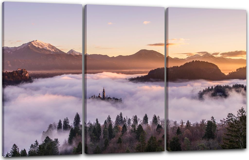 Leinwandbild 3-teilig (120x80cm): Blick auf Schloß umhüllt von Wolkendecke, Berge mit Schneespitzen, echter Holz-Keilrahmen inkl. Aufhänger, han...