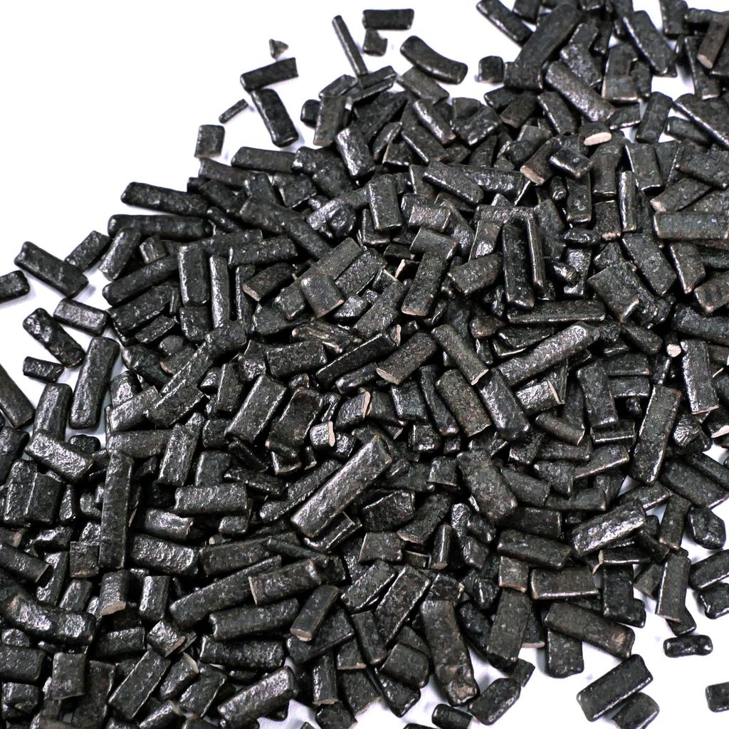 Streuselheld Lakritz Flakes 120g Schwarze Zuckerstreusel als essbare Streudeko für Tortendeko & Kuchendeko, Lakritz Sprinkles, 10 mm Flakes im So