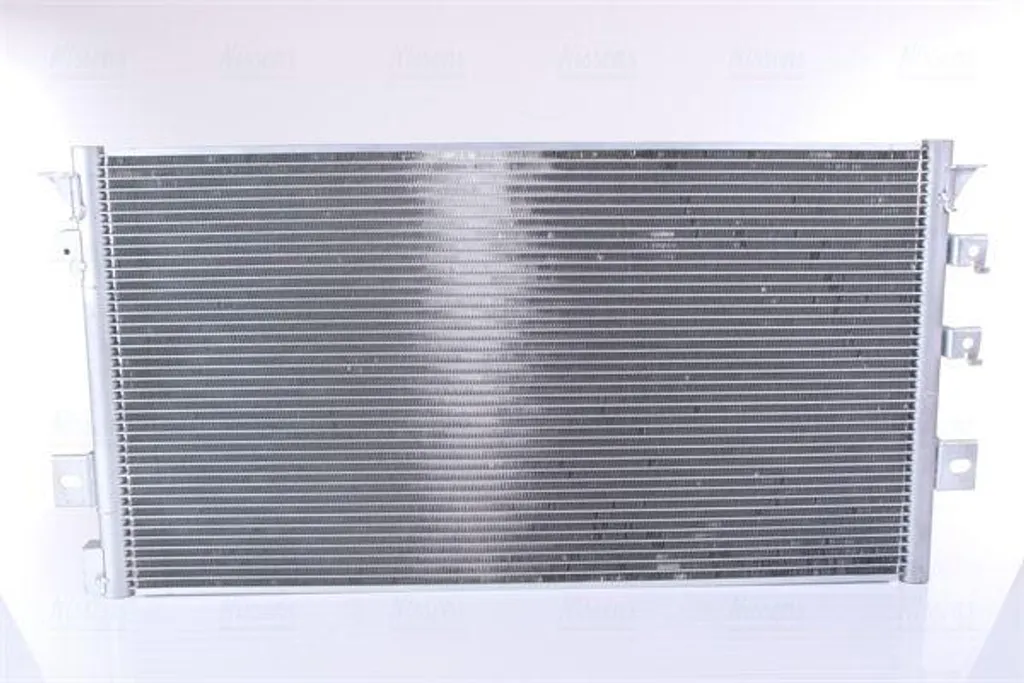 Condenseur de Clim Nissens 94680 Haute Performance OE 4682590 Robuste