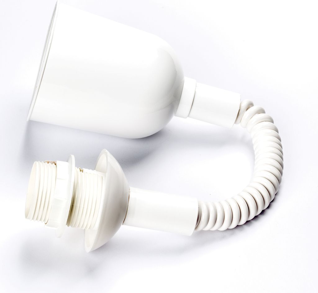 A white lamp suspension with a coiled cable and an E27 socket is shown against a white background.