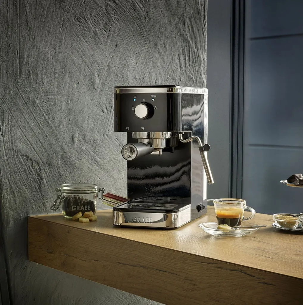 Machine à piston expresso Graef ES402 compacte pour petites cuisines