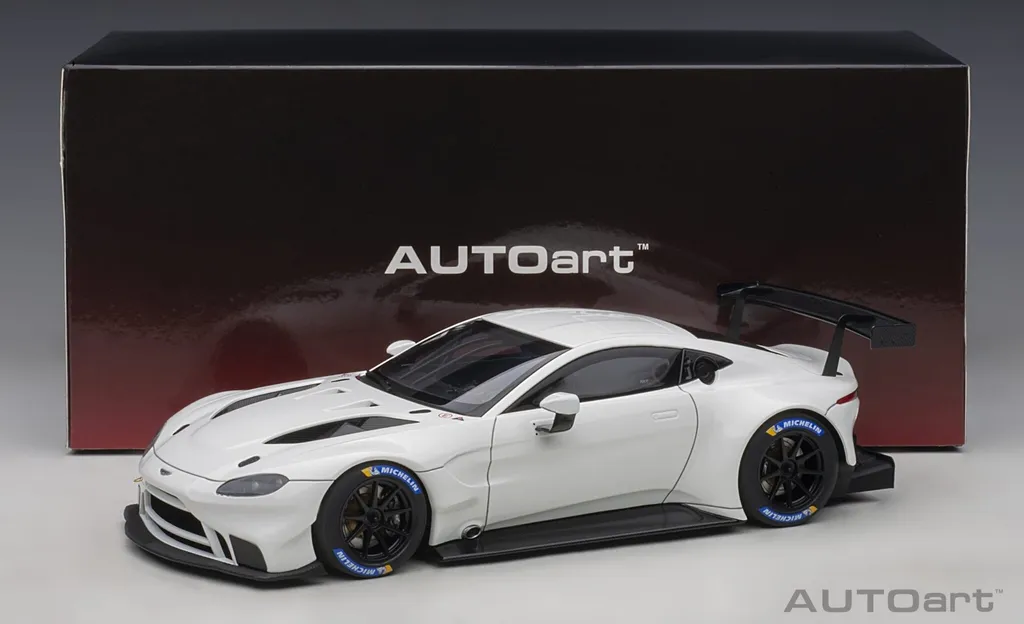 Aston Martin Vantage GTE Le Mans Pro 2018 1:18 AUTOart Miniature de Sport