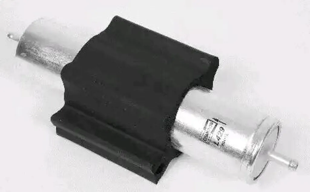 Éliminez les Impuretés avec le Filtre Carburant Champion pour Série 3