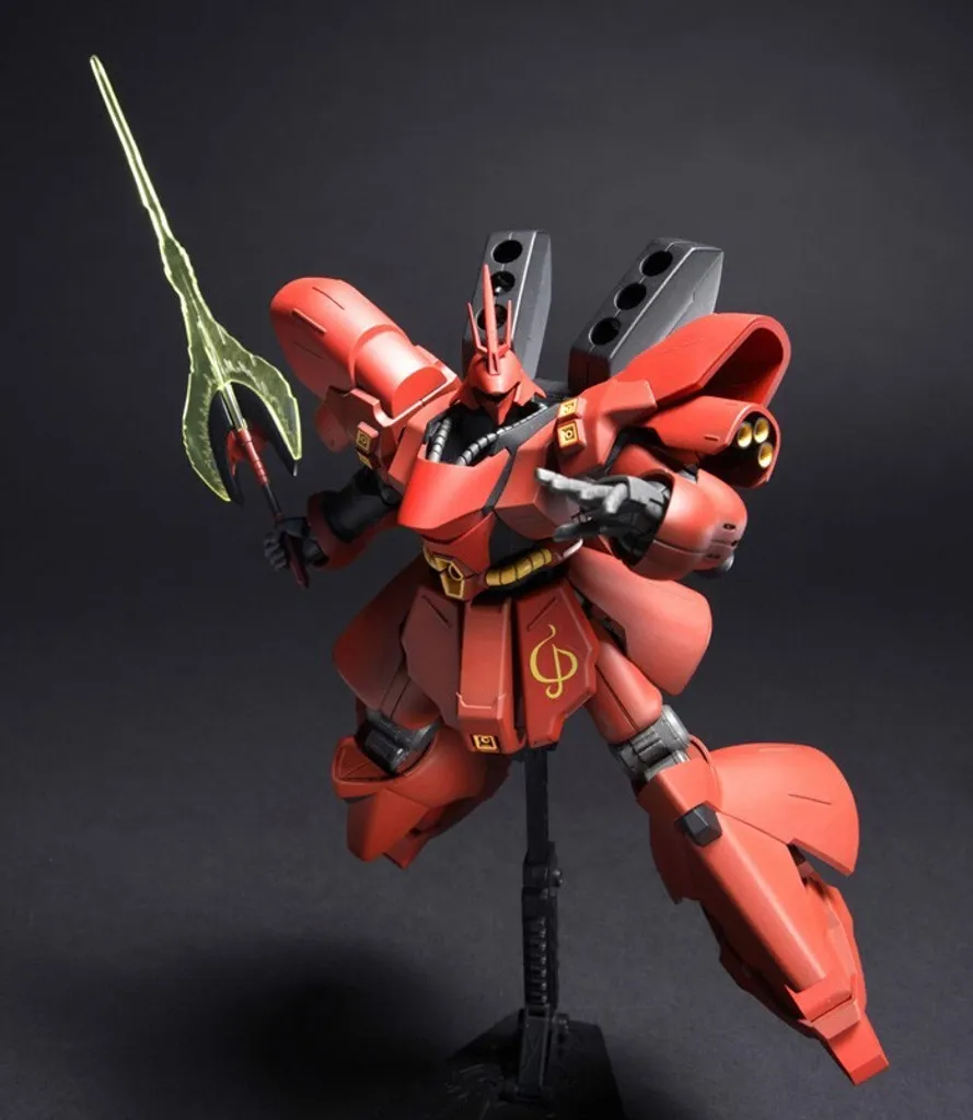 Gundam HGUC 1/144 MSN-04 Sazabi pour diorama de combat spatial