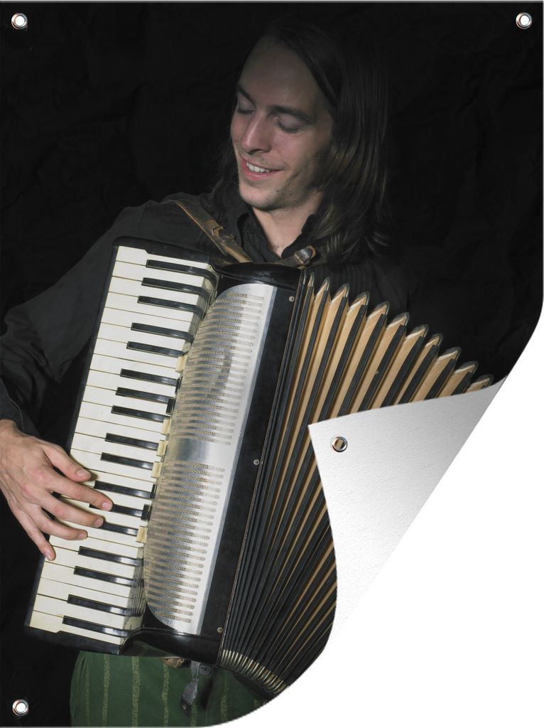 MuchoWow 30x40 cm Outdoor-Poster Gartendeko Sichtschutz Garten Poster für den Garten Musiker spielt Akkordeon in einem Studio