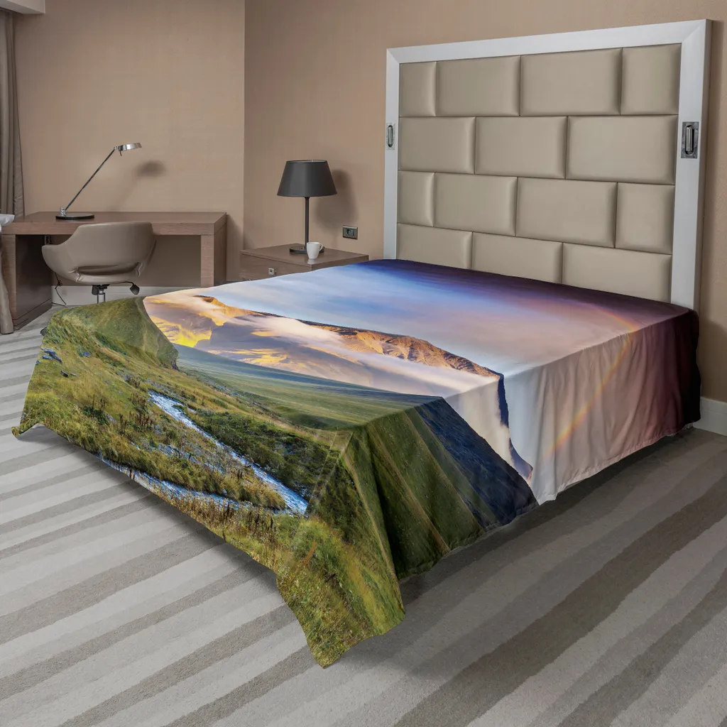 ABAKUHAUS Lenzuolo da letto paesaggistico, prato sereno con piccolo letto fluviale, montagne, arcobaleno, erba, nuvole e nebbia di giorno, lenzuolo superiore morbido e confortevole per un letto decorativo, 1 pezzo, 275 cm x 260 cm, multicolore