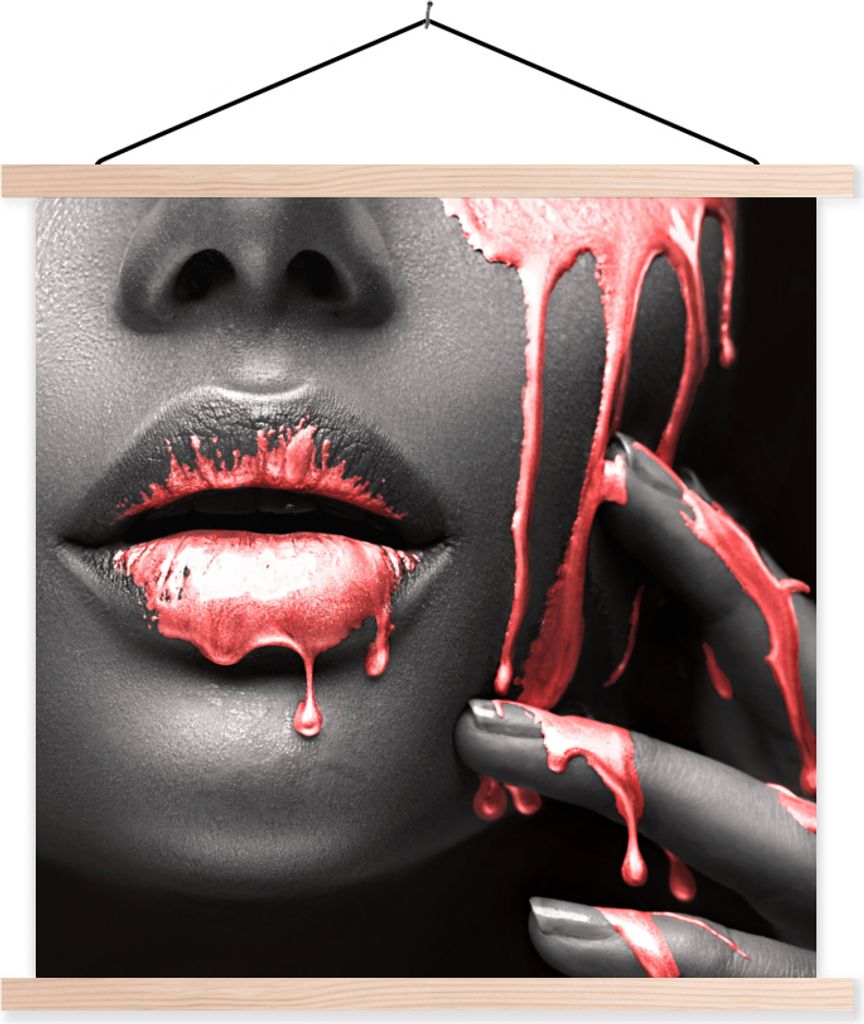 MuchoWow Textilposter Lippen - Rot - Schwarz 60x60 cm mit holzfarbenen Rahmen - Wanddekoration