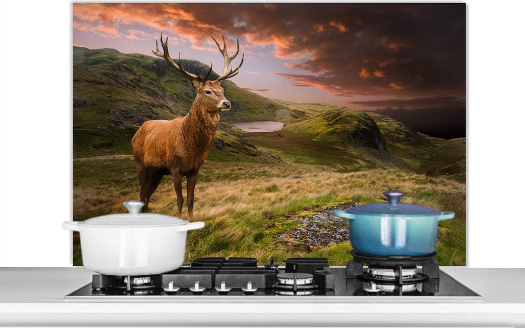 KitchenYeah Spritzschutz Küche - Küchenrückwand - Wandschutz für Herd und Spüle - Hirsche - Berge - Natur 100x65 - Alu-Dibond (Alternative ...