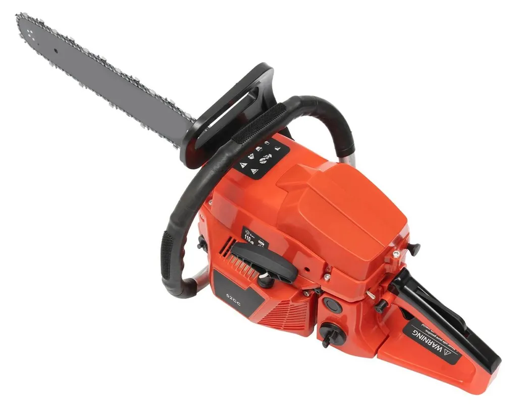 Tronçonneuse à bois 52 cm³ idéale pour couper des troncs de 48 cm