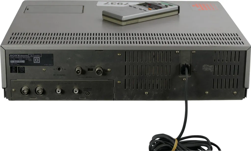 Sony SL-C33EC Magnétoscope Beta avec Télécommande et Chargement Frontal - 2