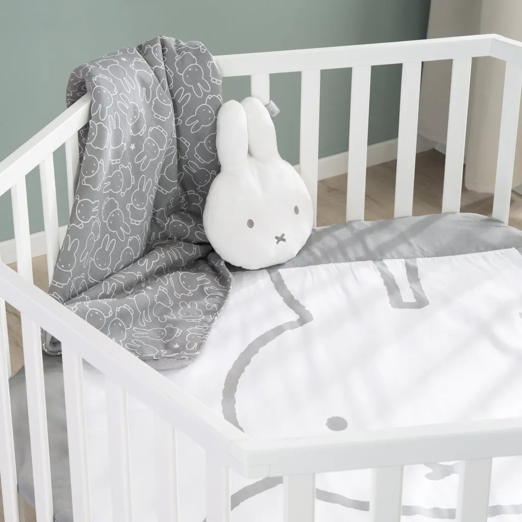 Parc bébé hexagonal blanc roba miffy : sécurité et confort dos préservé - 9