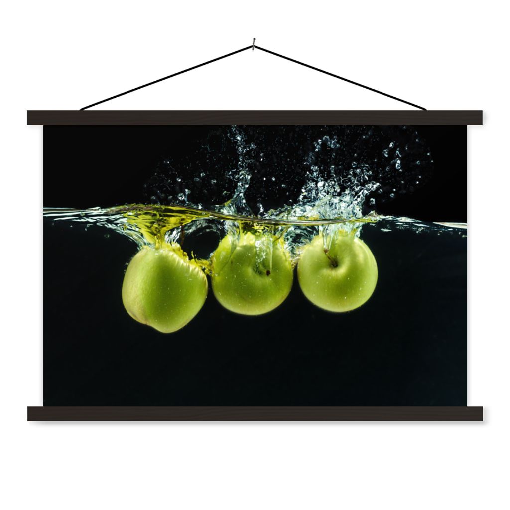 MuchoWow Textilposter Äpfel - Obst - Wasser - Schwarz - Grün 120x80 cm mit schwarzem Rahmen - Wanddeko