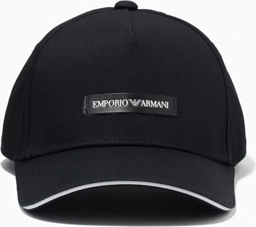 Bonnet en laine Armani pour homme : l'accessoire d'hiver incontournable