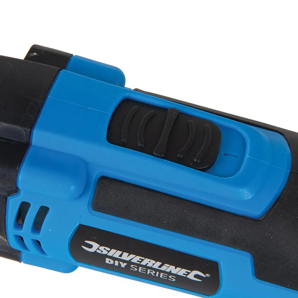 Réalisez vos Coupes Difficiles avec l'Outil Multifonction Silverline 300W - 4