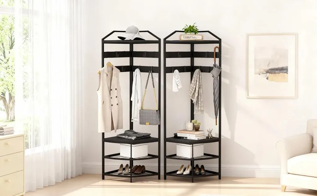 Portemanteau d'angle noir avec étagère à chaussures pour couloir