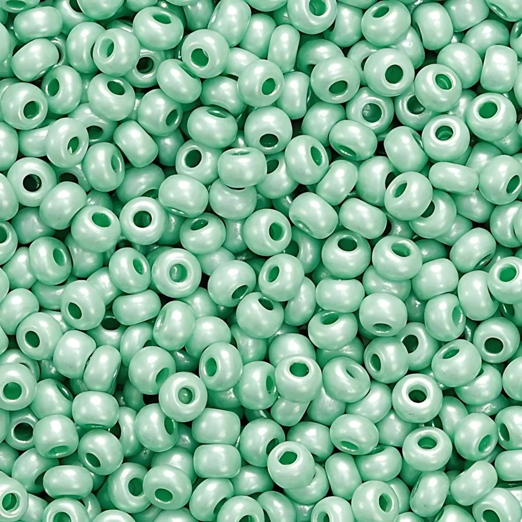 Perles rocaille 2,5 mm vert menthe Knorr Prandell en verre de Bohème