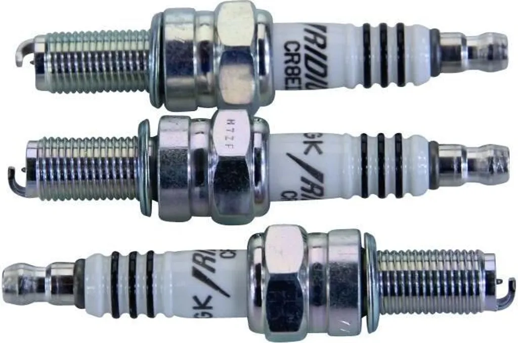 Bougie d'allumage Iridium NGK CR8EIX 4218 - Pack de 3 pièces haute performance