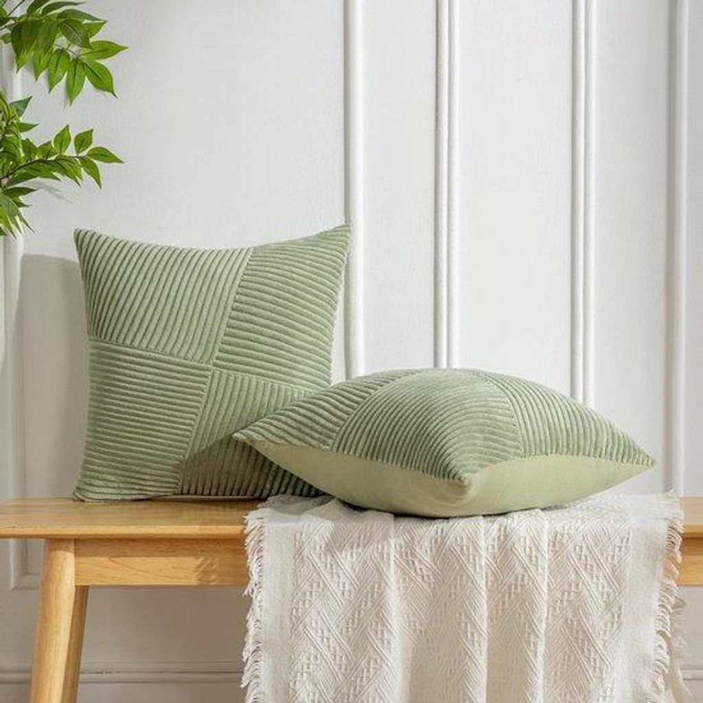 Famanu Kissenhüllen 50x50 cm grün Set 2, weicher Corduroy für verschiedene Jahreszeiten