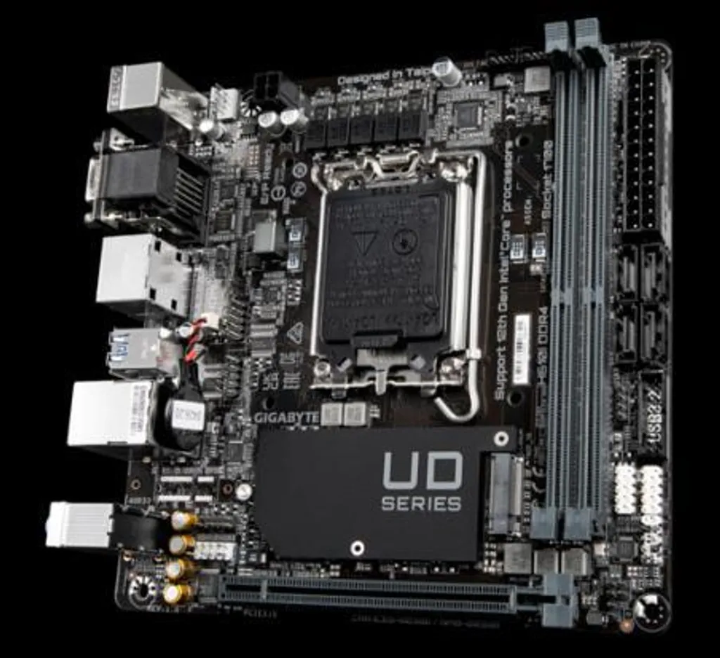 Carte mère Mini-ITX Intel H610 GIGABYTE H610I DDR4 pour PC compact - 8