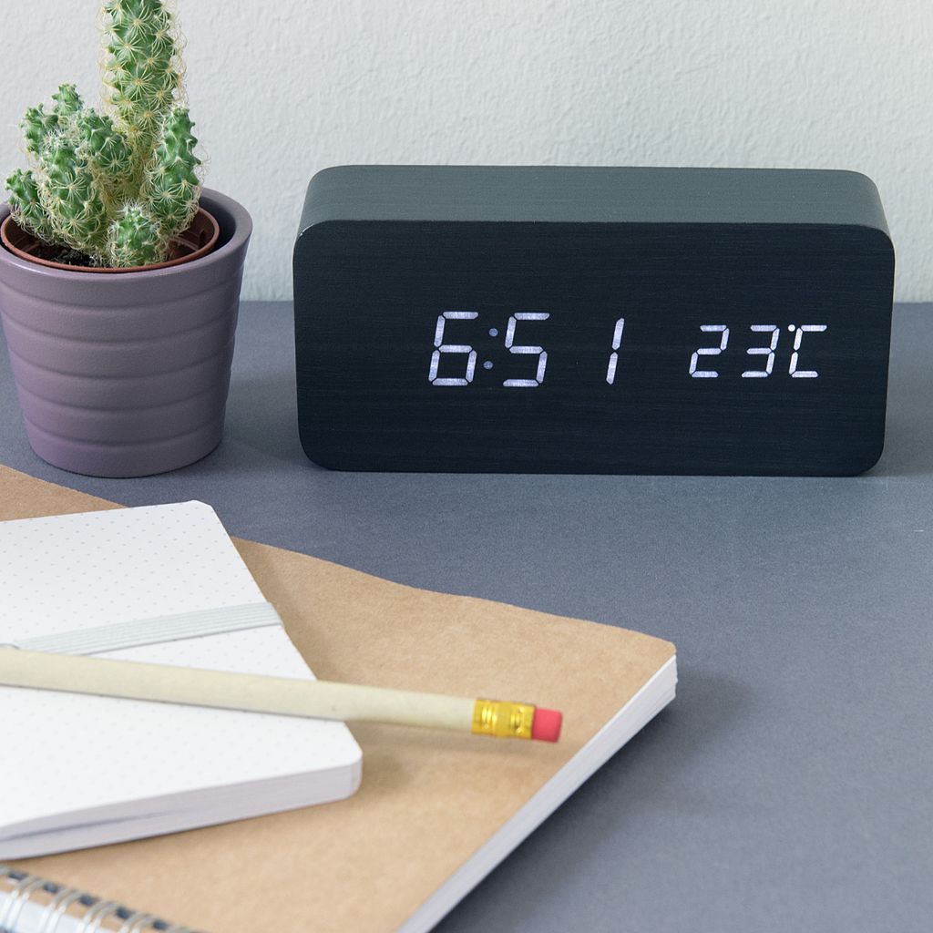 kwmobile Wecker Uhr in Holzoptik digital - Digitalwecker Produktbild 3
