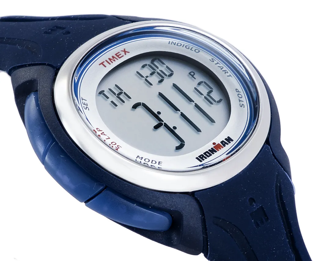 Timex Ironman Sleek 50 Montre Étanche 100m avec Éclairage Indiglo