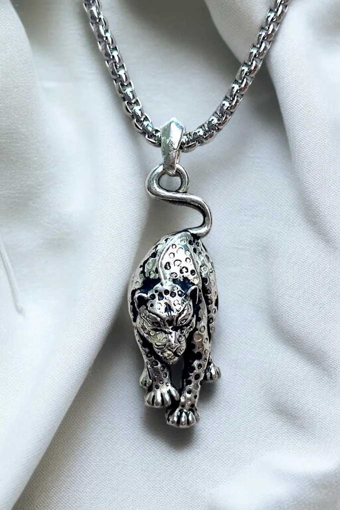 Collier acier inoxydable motif panthère artisanat haut de gamme