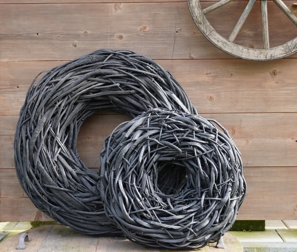 Couronne de lianes rustiques noire 50 cm - Décoration artisanale XL