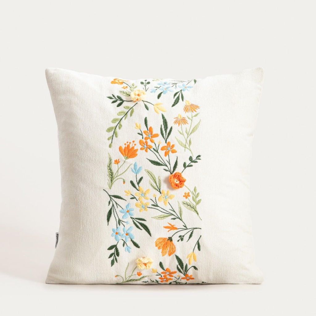 HOMLA LAVIT Kopfkissenbezug mit dreidimensionalen und gestickten Blumen 45x45 cm