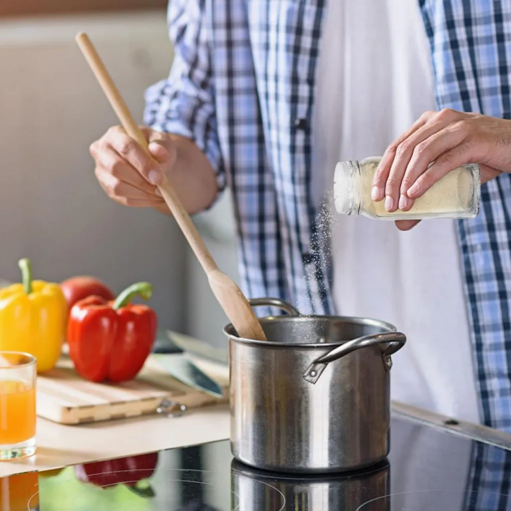 Jayseuw barattoli per spezie quadrati 24 pezzi 120ml barattoli per spezie in vetro con inserto per spolverare, etichette impermeabili, imbuto, spazzola per la pulizia contenitore per spezie accessori da cucina, coperchio in alluminio argento - 6
