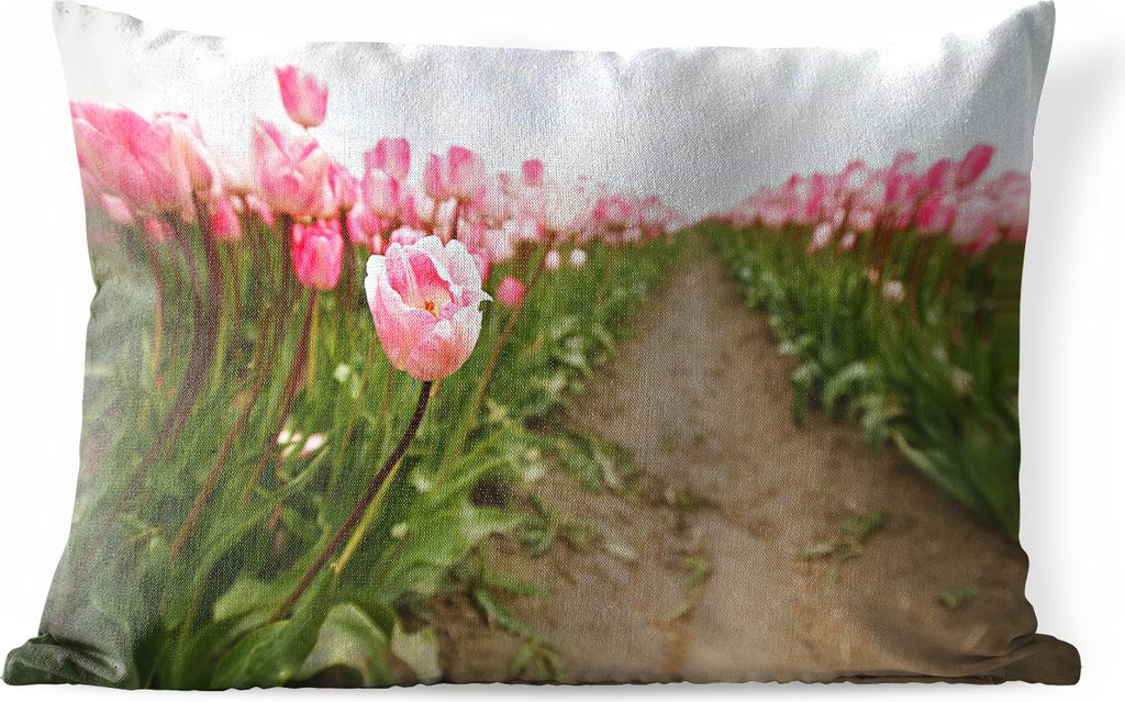 MuchoWow Outdoor Kissen - Ein Weg durch ein Tulpenfeld - 60x40 cm - Wetterfest - Lounge Kissen - Zierkissen - Kissen für Innenräume