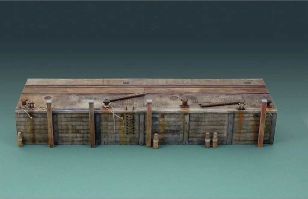 Scène de Port de Guerre Italeri 1:35 - Quai de Chargement pour Maquettes
