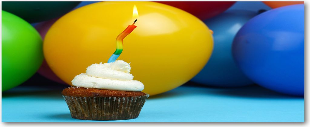 Tulup Leinwandbild - 125x50 cm - Wandkunst - Drucke auf Leinwand - Leinwanddruck - Essen & Getränke - Mehrfarbig - Geburtstag Cupcake