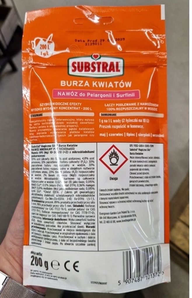 Concime per gerani e surfinie Blütensturm 200 g Immagine del prodotto 